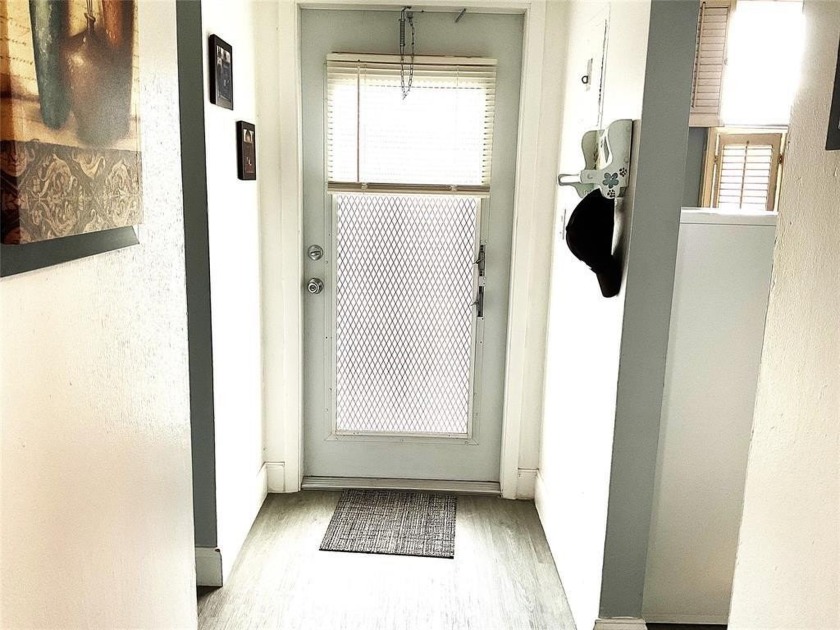 *** BEAUTIFUL 1 BDEROOM, 1 BATHROOM APARTMENT LOCATED IN 55 + - Beach Condo for sale in Lauderdale Lakes, Florida on Beachhouse.com