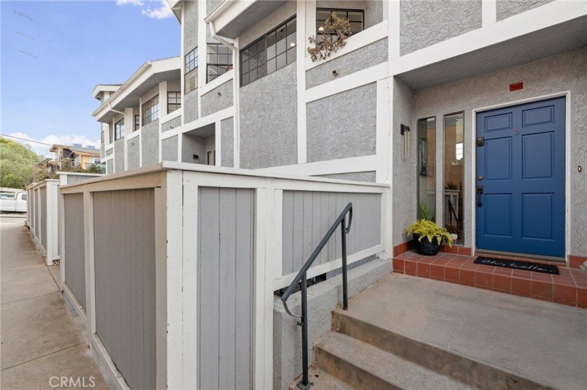 Welcome to your beautifully renovated 3-bedroom, 2.5-bath - Beach Townhome/Townhouse for sale in Redondo Beach, California on Beachhouse.com