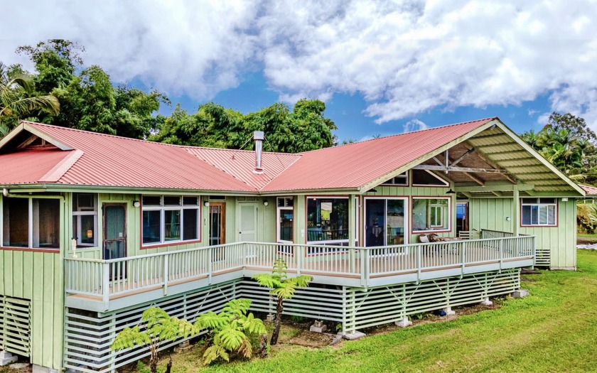 Rare Equestrian Country Living in Hilo with Minutes to Shopping - Beach Home for sale in Hilo, Hawaii on Beachhouse.com