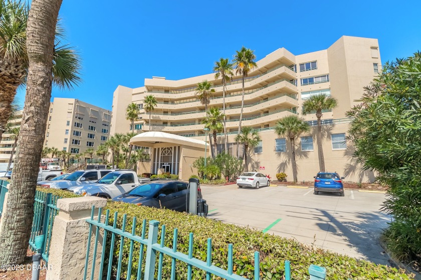 MOTIVATED SELLER - ALL OFFERS WELCOME!Experience the pinnacle of - Beach Condo for sale in Ponce Inlet, Florida on Beachhouse.com