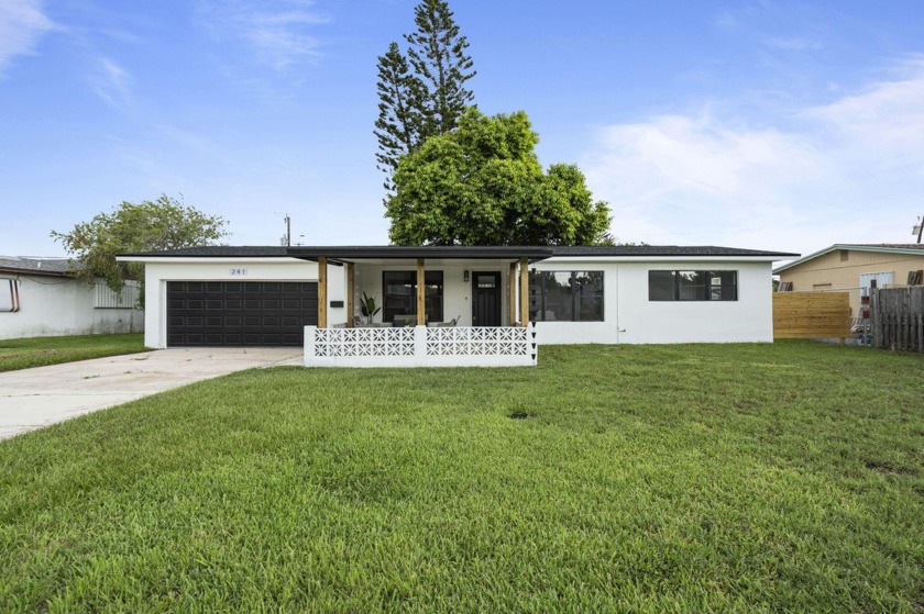 Welcome to your dream home in Satellite Beach, a perfect blend - Beach Home for sale in Satellite Beach, Florida on Beachhouse.com