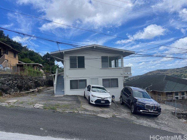 This unique property presents a rare opportunity for investors - Beach Townhome/Townhouse for sale in Honolulu, Hawaii on Beachhouse.com
