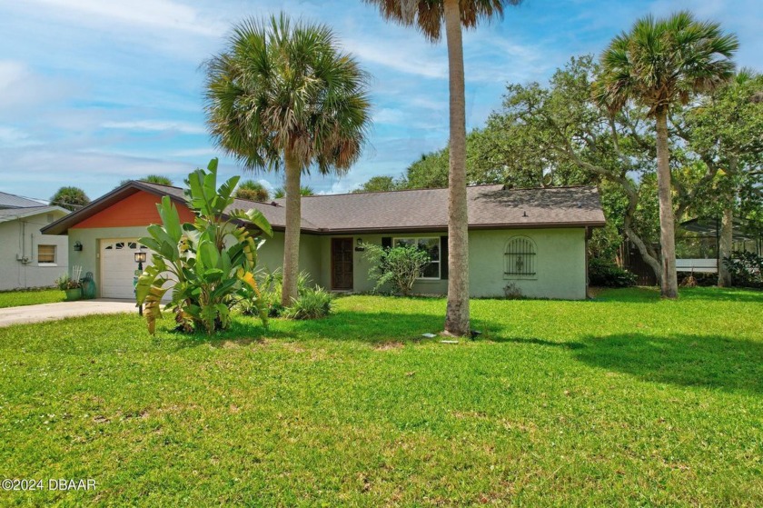 SALT-WATER CANAL - KEY WEST STYLE 'POOL' HOME - JUST 3 BLOCKS TO - Beach Home for sale in Flagler Beach, Florida on Beachhouse.com