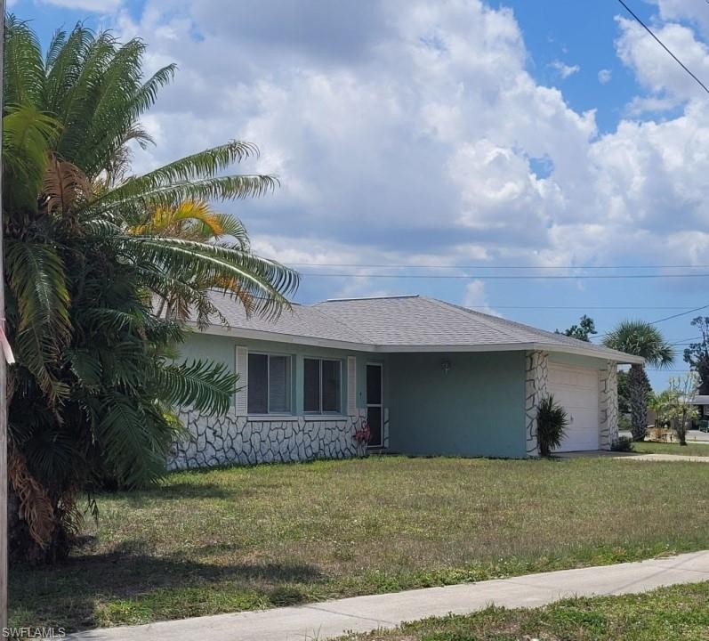 GULF ACCESS NO FLOOD INS REQ. 
NEWER SEAWALL/DOCK/AC/ROOF - Beach Home for sale in North Fort Myers, Florida on Beachhouse.com