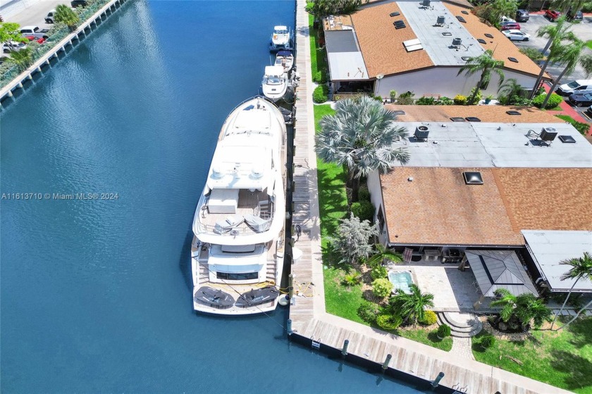 Welcome to your waterfront sanctuary in Harbourwood Villas! This - Beach Home for sale in Hallandale Beach, Florida on Beachhouse.com