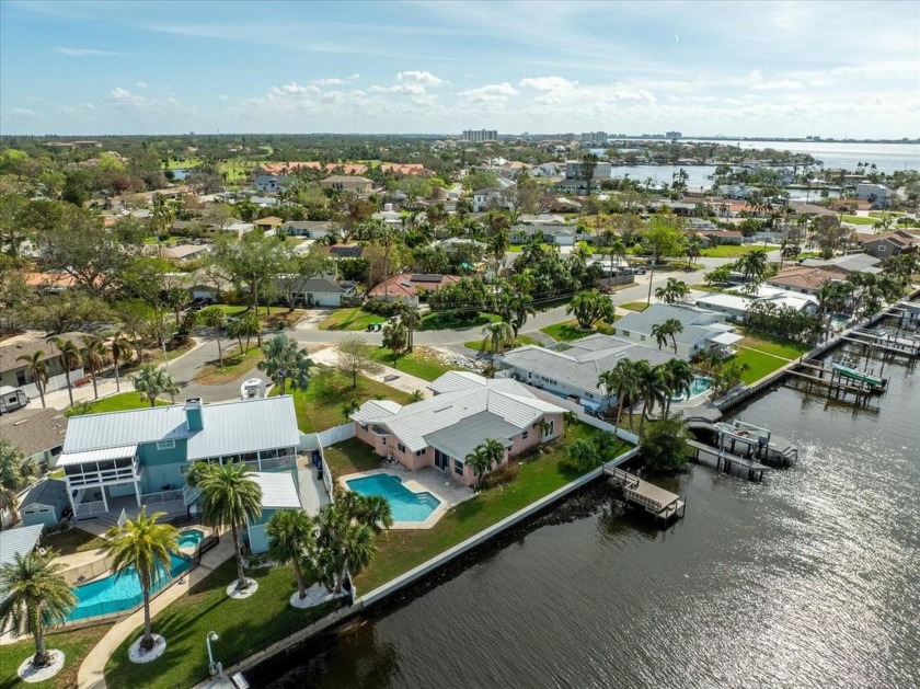 Discover your ideal family oasis in this beautiful waterfront - Beach Home for sale in St. Petersburg, Florida on Beachhouse.com