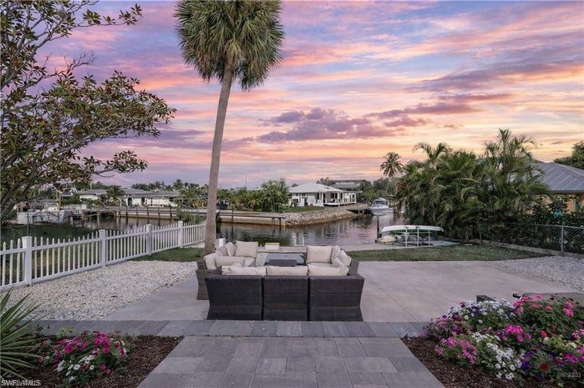 NEVER FLOODED! Exceptional waterfront investment opportunity - Beach Home for sale in Naples, Florida on Beachhouse.com