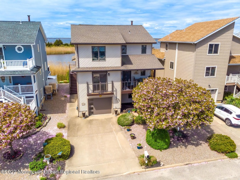 Featured listing...Welcome to this beautiful, meticulously - Beach Home for sale in Seaside Park, New Jersey on Beachhouse.com
