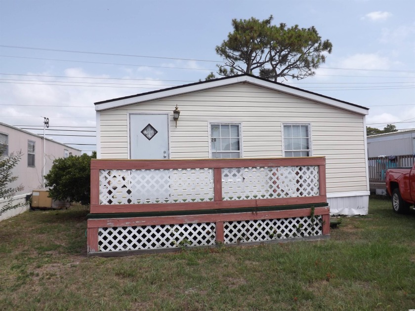 Come and check this manufactured home out with a lot going for - Beach Home for sale in North Myrtle Beach, South Carolina on Beachhouse.com