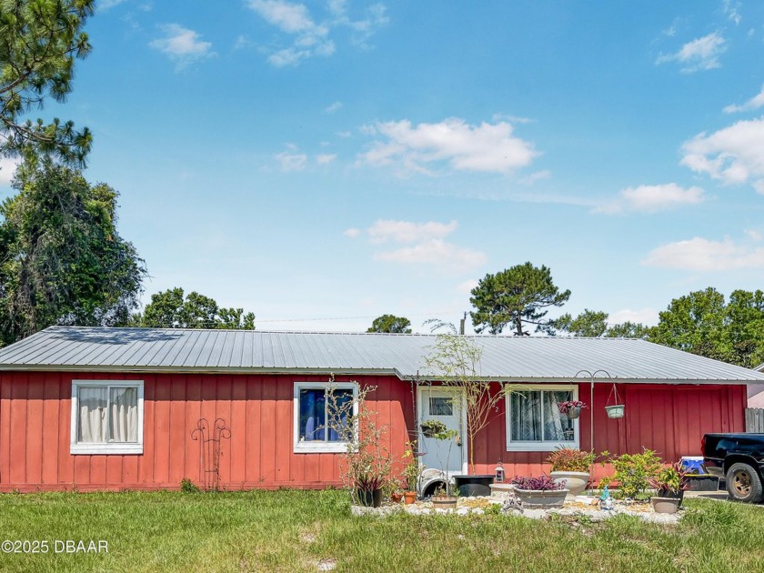 Opportunity knocks with this high-and-dry Edgewater gem--no - Beach Home for sale in Edgewater, Florida on Beachhouse.com