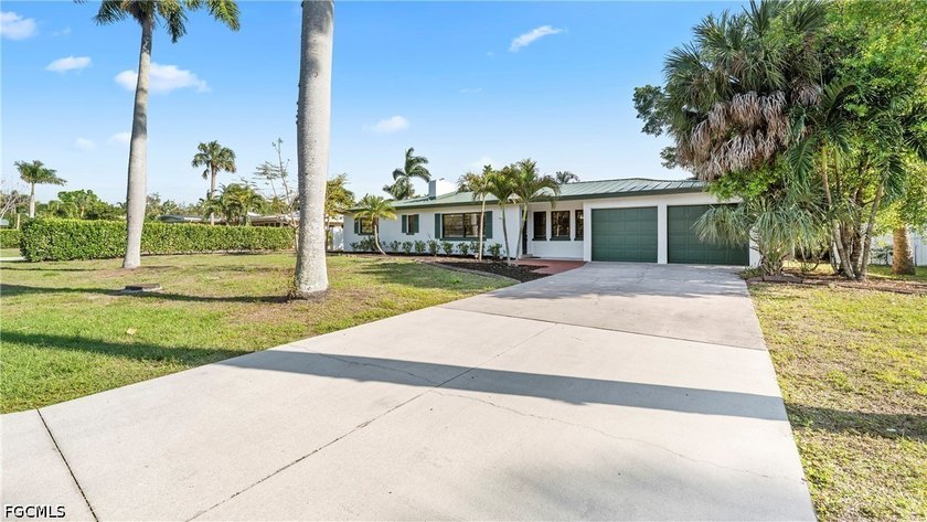 McGREGOR BLVD - Discover this beautifully updated 3-bedroom, 1 - Beach Home for sale in Fort Myers, Florida on Beachhouse.com