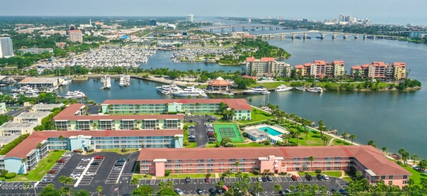 Luxurious Riverfront Condo - Stunning Views & Modern Comforts! - Beach Condo for sale in Daytona Beach, Florida on Beachhouse.com