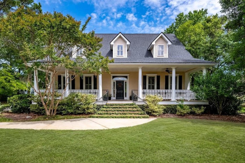 Welcome to this stunning Charleston-style traditional home - Beach Home for sale in Johns Island, South Carolina on Beachhouse.com
