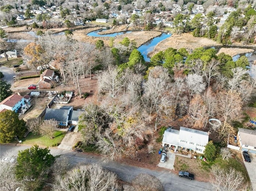 Looking for a beautiful lot by Lucas Creek to build on! Look no - Beach Lot for sale in Newport News, Virginia on Beachhouse.com