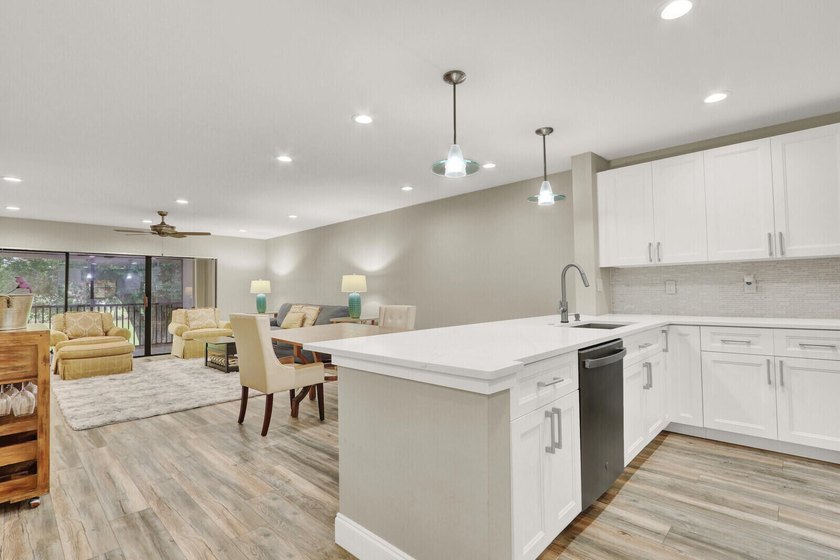 Welcome To This Beautifully Updated 2 Bedroom 2 Bathroom Condo - Beach Condo for sale in Palm Beach Gardens, Florida on Beachhouse.com