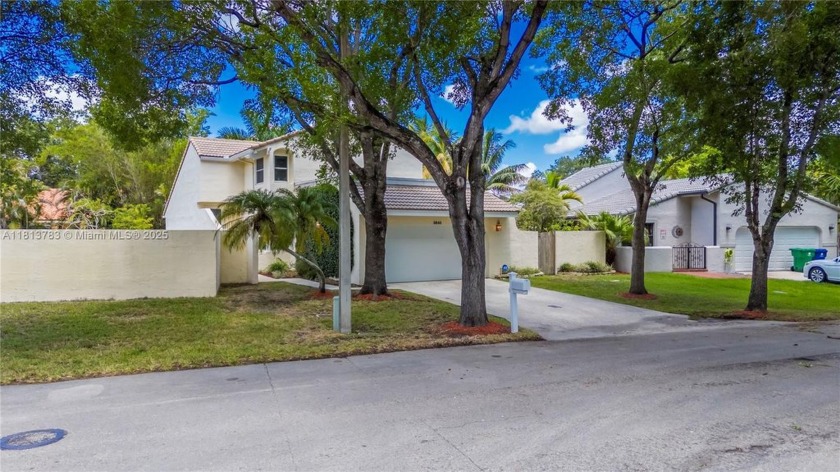 Unique home in desirable Rock Creek! This upgraded 4 bed, 3 bath - Beach Home for sale in Cooper City, Florida on Beachhouse.com
