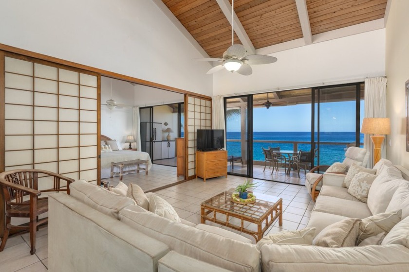 Welcome to your oceanfront oasis! Nestled in Building 1 on the - Beach Condo for sale in Kailua Kona, Hawaii on Beachhouse.com