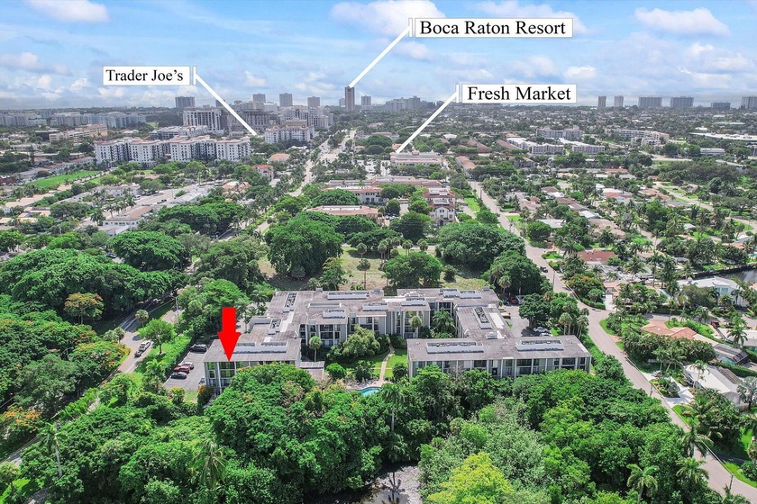 Opportunity in Prime Boca Raton Location! This top-floor corner - Beach Condo for sale in Boca Raton, Florida on Beachhouse.com