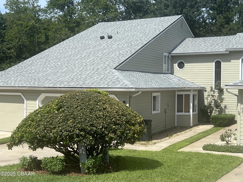 Welcome to luxury living at Misners Trail !! Enjoy the - Beach Townhome/Townhouse for sale in Ormond Beach, Florida on Beachhouse.com