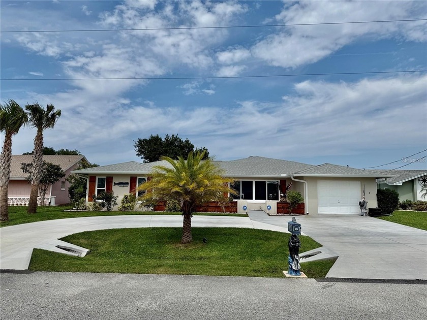 Under contract-accepting backup offers. Welcome to 15 Cloverdale - Beach Home for sale in Palm Coast, Florida on Beachhouse.com