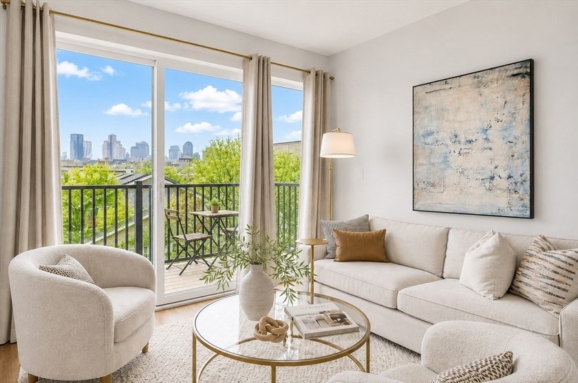 Stunning Jeffries Point condo featuring a well-designed layout - Beach Condo for sale in Boston, Massachusetts on Beachhouse.com