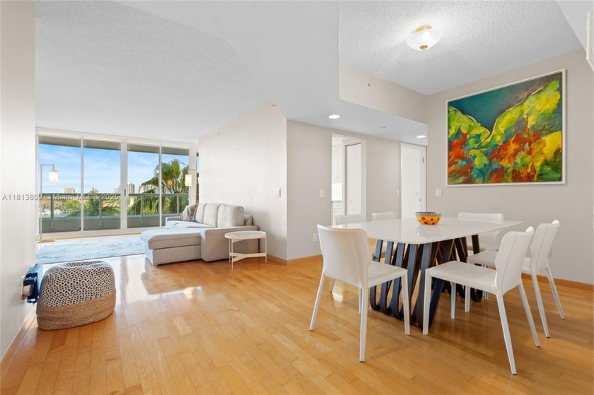 SPECTACULAR VIEWS FROM THIS BEAUTIFUL 2 BED / 2 BATH CONDO AT - Beach Condo for sale in Aventura, Florida on Beachhouse.com