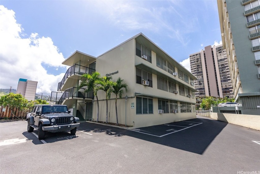 RARELY AVAILABLE! Turnkey 1-bedroom just minutes from UH Manoa - Beach Condo for sale in Honolulu, Hawaii on Beachhouse.com