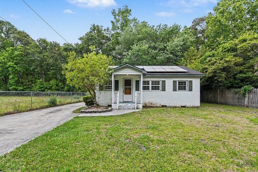 Welcome to 1840 Grover Drive--an updated, move-in ready home - Beach Home for sale in Johns Island, South Carolina on Beachhouse.com