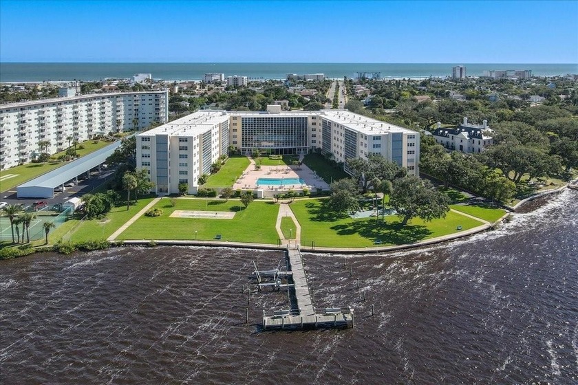 Waterfront Elegance on the Halifax River Atlantic Intracoastal - Beach Condo for sale in Daytona Beach, Florida on Beachhouse.com
