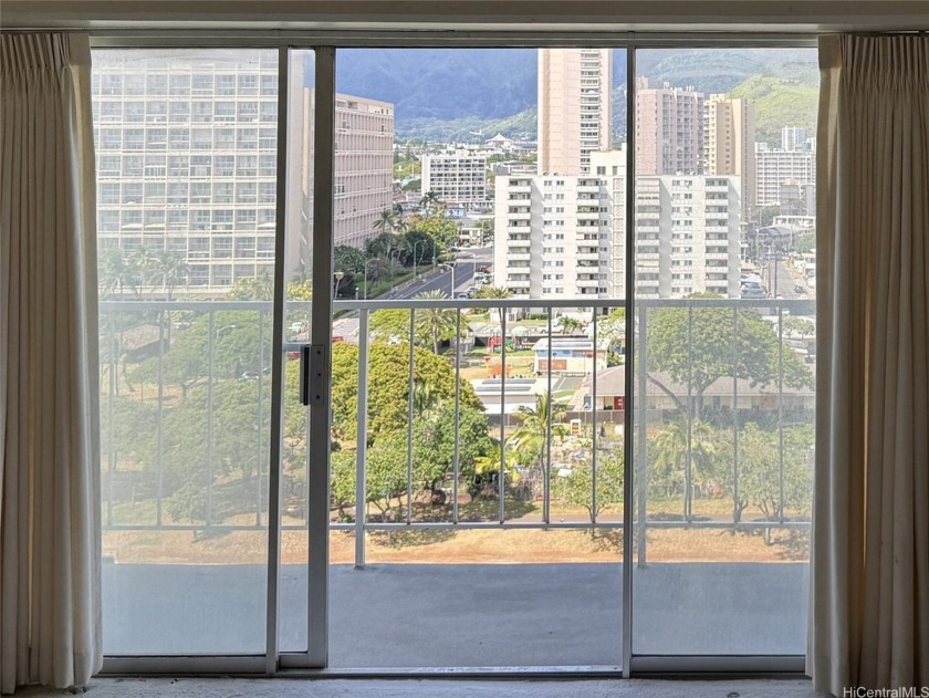 Here is your rare opporunity to own a reasonably priced very - Beach Condo for sale in Honolulu, Hawaii on Beachhouse.com