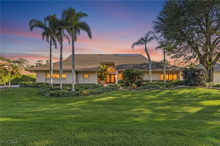 Incredible custom built estate home on almost a half acre - Beach Home for sale in Fort Myers, Florida on Beachhouse.com