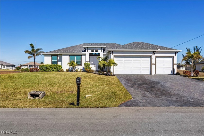 Discover your dream Florida home! This stunning *Catalina - Beach Home for sale in Cape Coral, Florida on Beachhouse.com