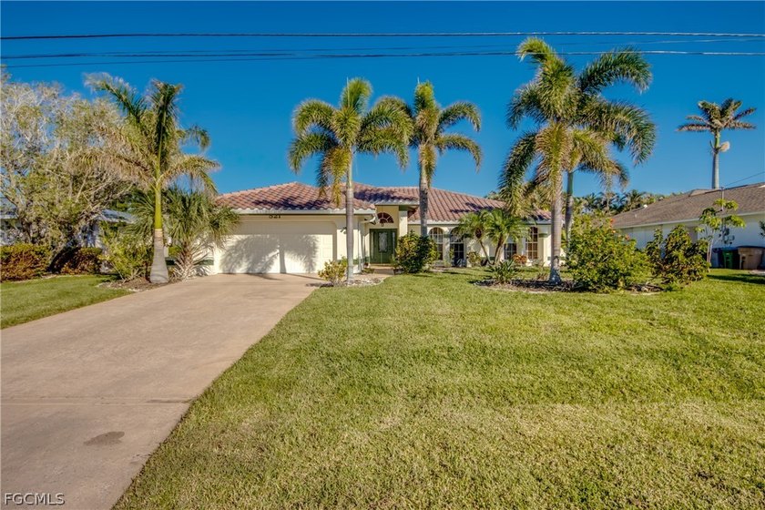 A lovely, well-maintained pool home located in the desirable 8 - Beach Home for sale in Cape Coral, Florida on Beachhouse.com