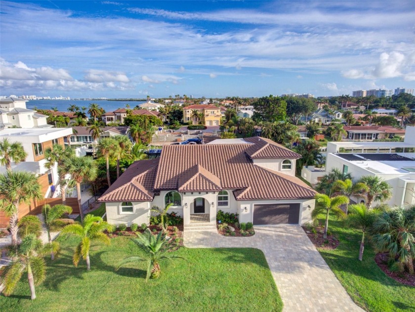 A rare opportunity to secure a single-family home with 100' of - Beach Home for sale in Longboat Key, Florida on Beachhouse.com