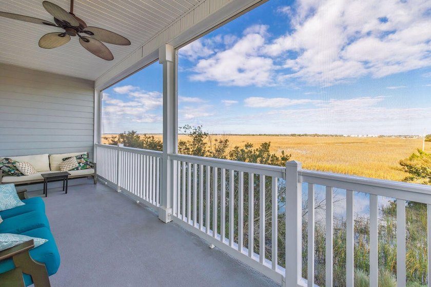 Welcome to this beautifully maintained Marsh Winds end-unit - Beach Condo for sale in Folly Beach, South Carolina on Beachhouse.com