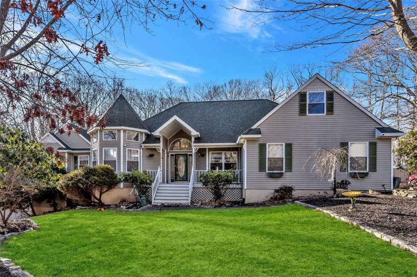 Welcome to 9 Bayberry Road in Wading River! This meticulously - Beach Home for sale in Wading River, New York on Beachhouse.com