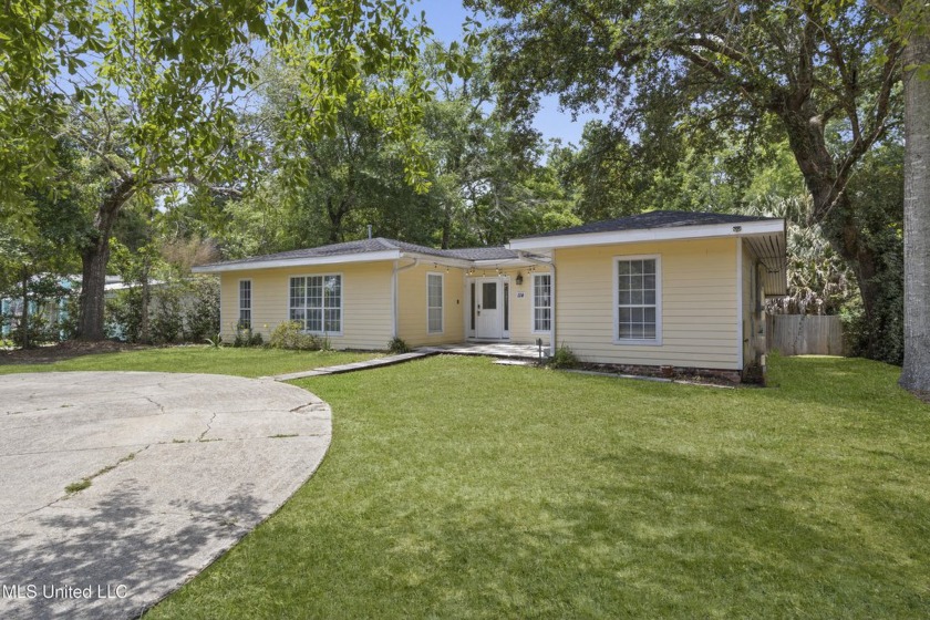 Amazing investment opportunity just steps from the beach! This - Beach Home for sale in Long Beach, Mississippi on Beachhouse.com