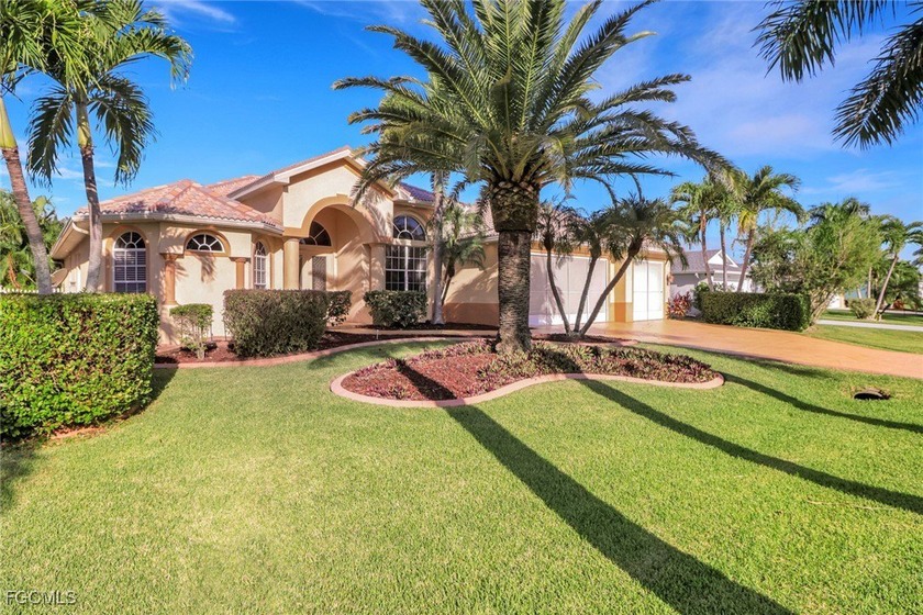 This 2,943 sf 2 story concrete block stucco home is in a - Beach Home for sale in Cape Coral, Florida on Beachhouse.com