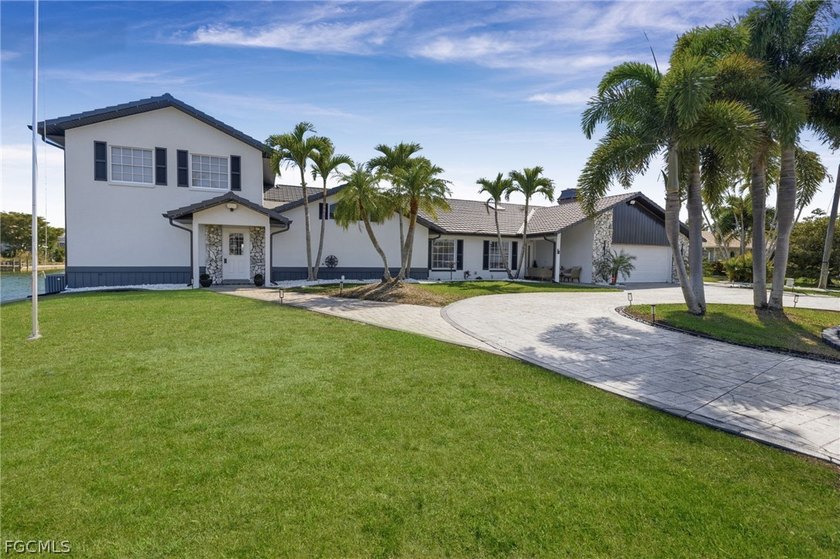 Don't miss this truly one-of-a-kind waterfront estate in Cape - Beach Home for sale in Cape Coral, Florida on Beachhouse.com