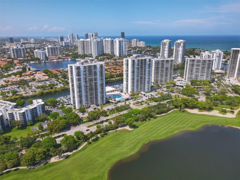 STUNNIG VIEWS LOCATED IN THE HEART OF AVENTURA 2 FULL BEDROOM - Beach Condo for sale in Aventura, Florida on Beachhouse.com