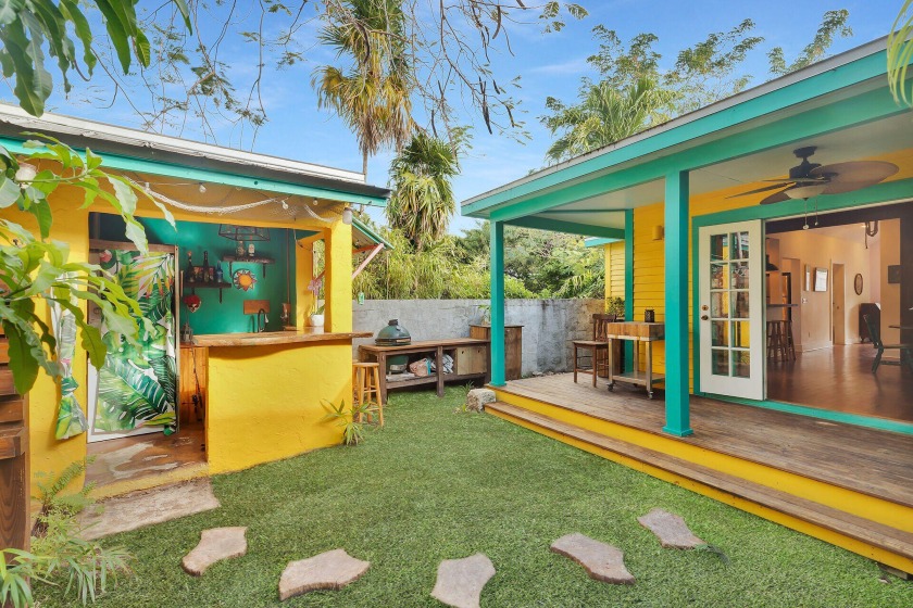 Only 139 steps from the iconic Green Parrot (yes, we counted) - Beach Home for sale in Key West, Florida on Beachhouse.com
