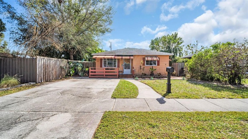 Welcome to your future dream home in the charming Central Oak - Beach Home for sale in St. Petersburg, Florida on Beachhouse.com