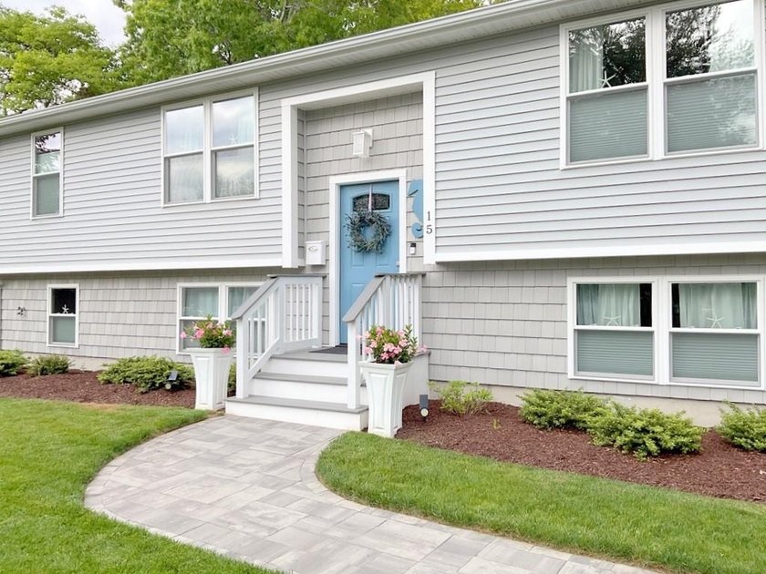 Completely renovated, turn-key home just a short walk to Pope - Beach Home for sale in Fairhaven, Massachusetts on Beachhouse.com