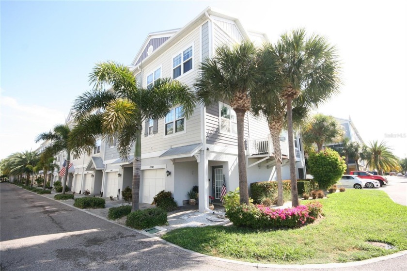 Welcome to serene marina living! ?? This exclusive 4-bedroom - Beach Townhome/Townhouse for sale in St. Petersburg, Florida on Beachhouse.com