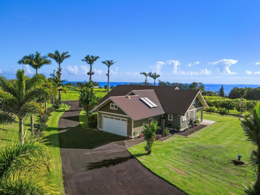 Located at Pepeekeo Point, this home sits on a bluff 130ft above - Beach Home for sale in Pepeekeo, Hawaii on Beachhouse.com