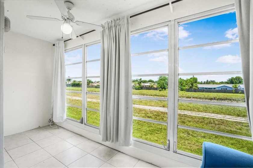 Discover this charming 1 bed, 1 bath home in Sunrise Lakes Phase - Beach Condo for sale in Sunrise, Florida on Beachhouse.com