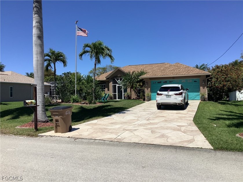 Welcome to this beautiful well maintained 3-bedroom, 2- bathroom - Beach Home for sale in Cape Coral, Florida on Beachhouse.com