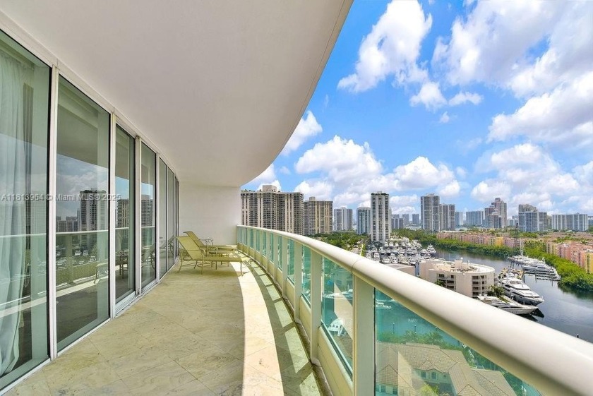 Enjoy this beautiful furnished 2 bedroom paradise in the sky - Beach Condo for sale in Aventura, Florida on Beachhouse.com