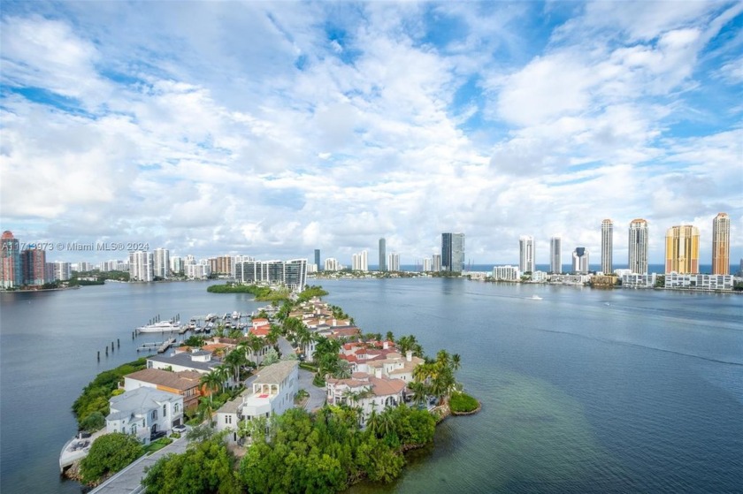 Experience modern elegance in this exquisitely renovated - Beach Condo for sale in Aventura, Florida on Beachhouse.com