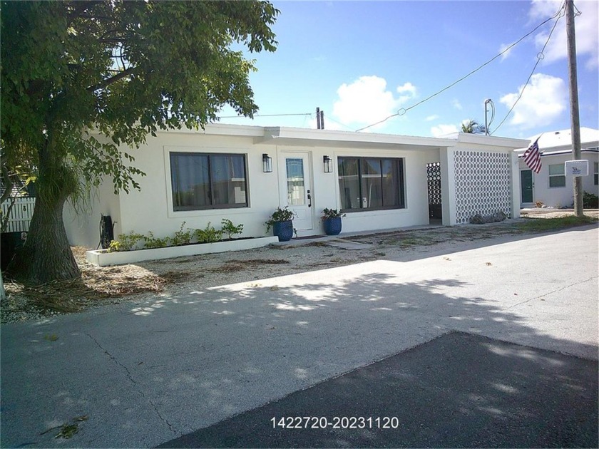 NOT a Trailer  - CBS Construction *** GREAT PROPERTY** in the - Beach Home for sale in Marathon, Florida on Beachhouse.com